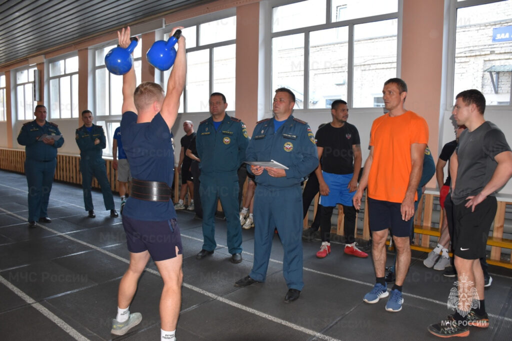 Муромские спасатели стали сильнейшими в гиревом спорте на Спартакиаде МЧС