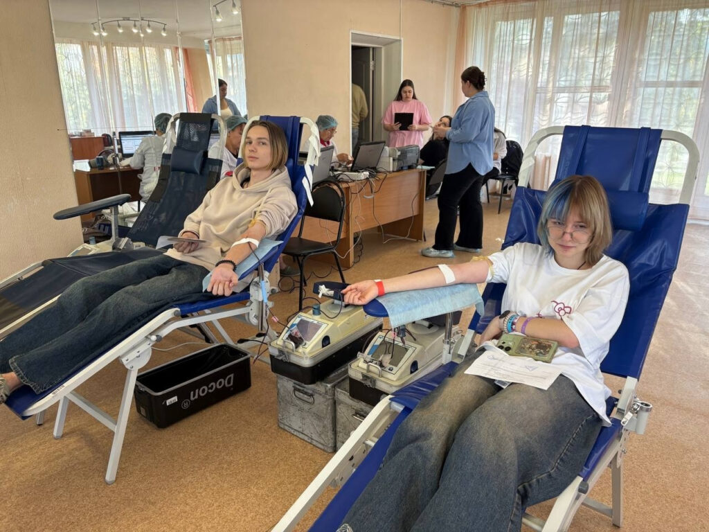 Муромские студенты сдали 9 литров крови