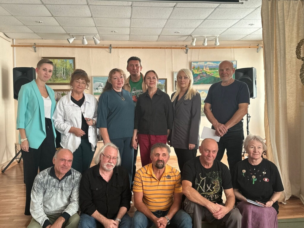 В Панфилово открылась выставка муромских художников