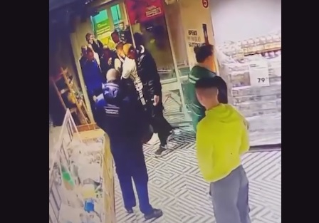 Двое муромских студентов задержали троих неадекватных грабителей