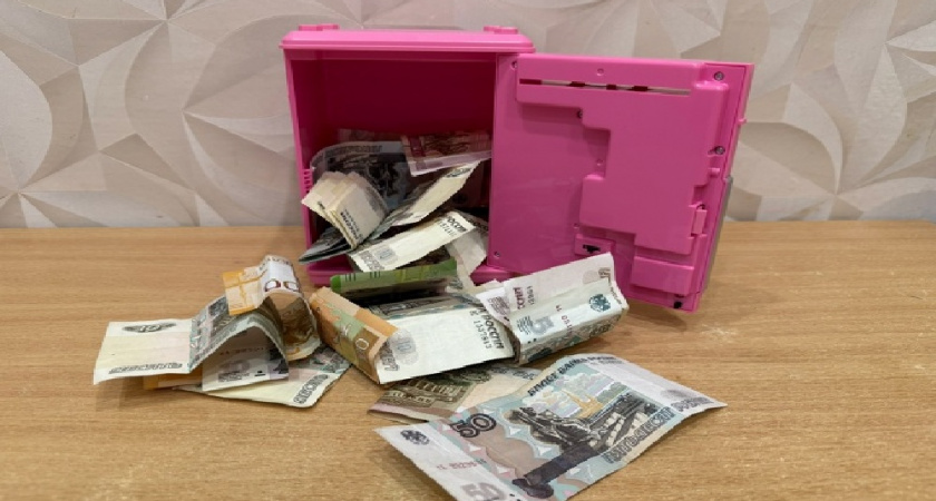 Курьер аферистов попытался украсть у пенсионерки 1,5 млн рублей