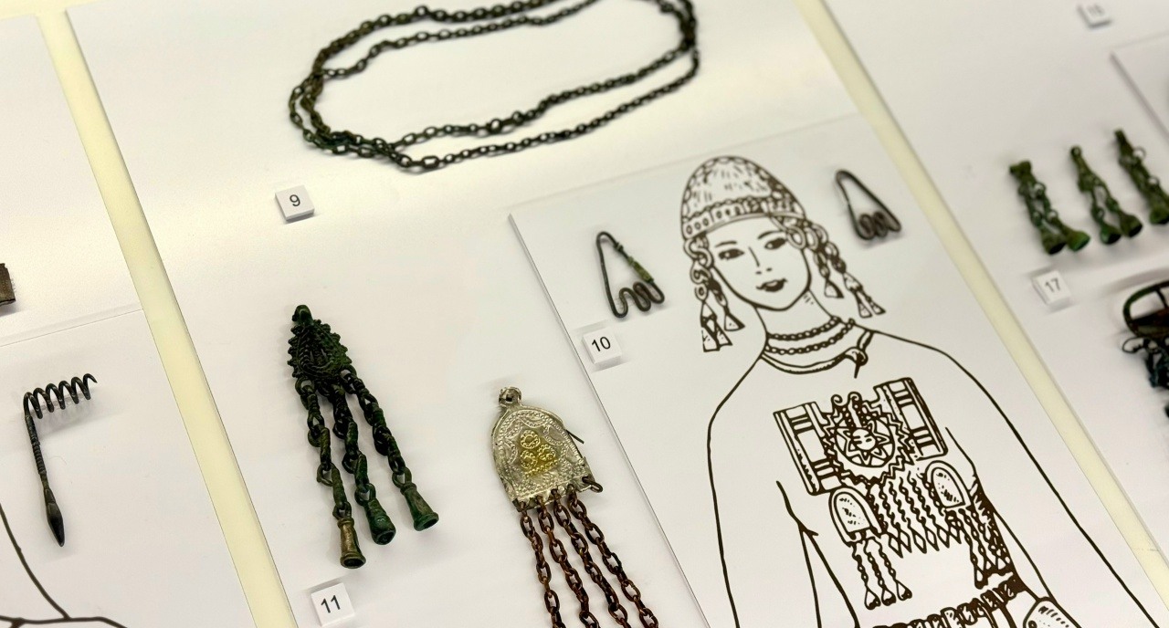 Экспонаты выставки о племени мурома в Нижегородском Кремле