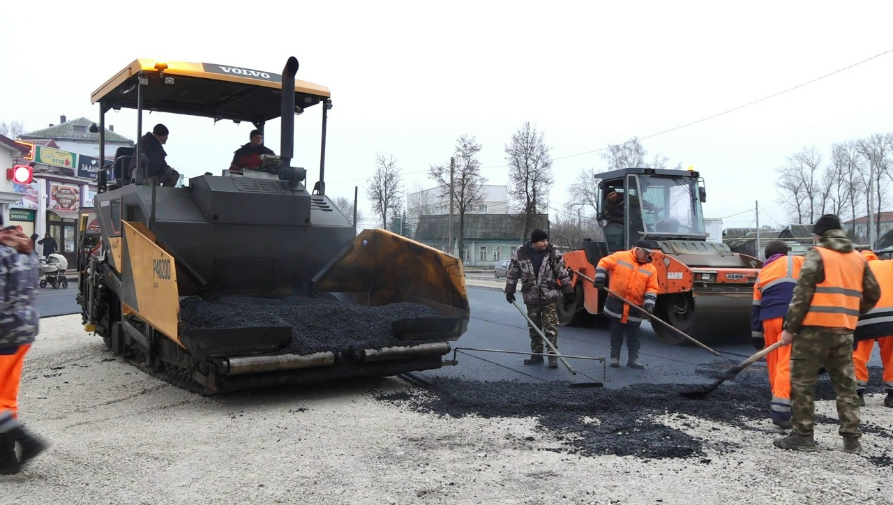 Реконструкция Привокзальной: парковка у ТЦ Елисеевский