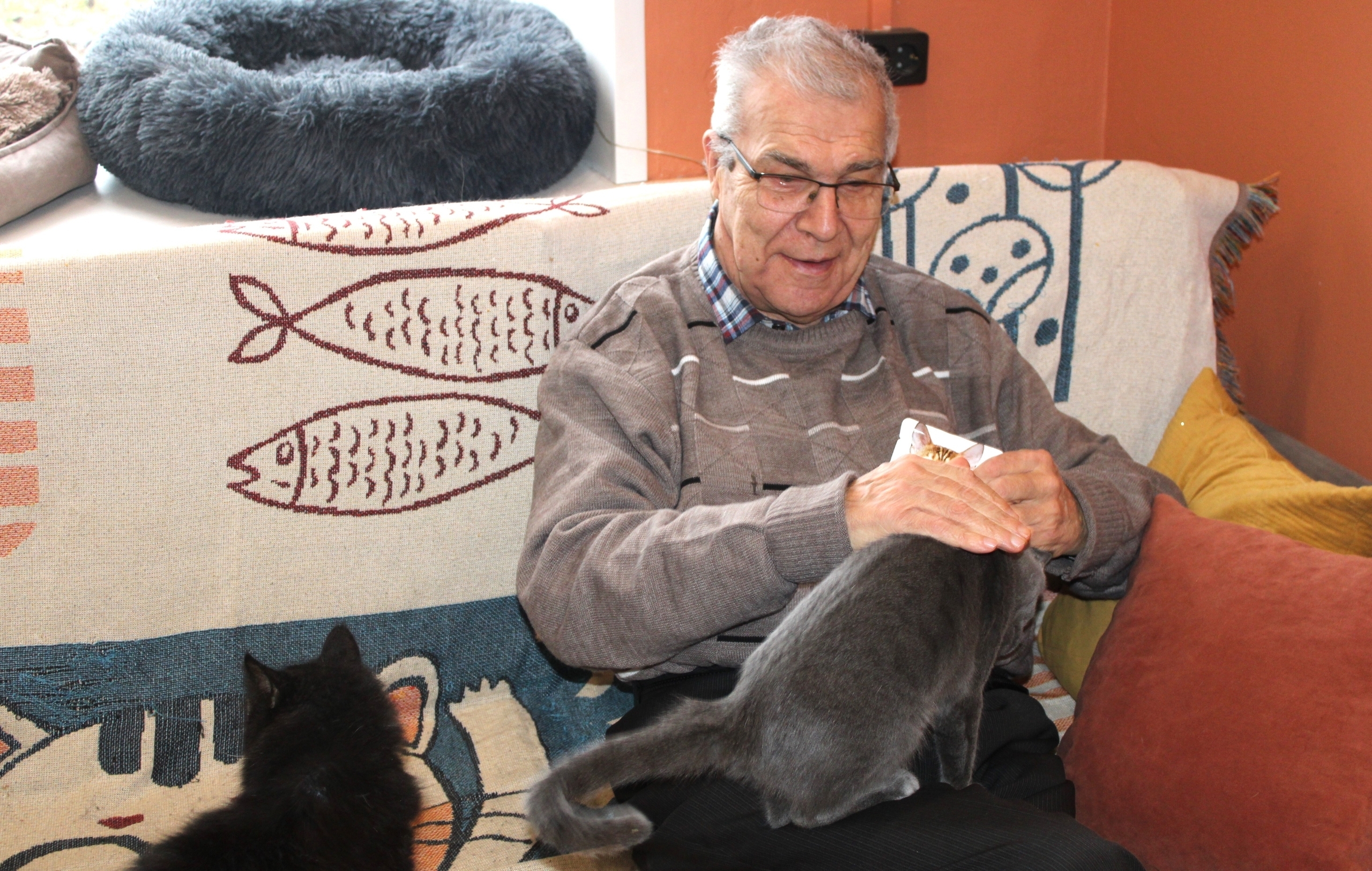 Участники акции «Корзинка добра» в зоокафе Мурома