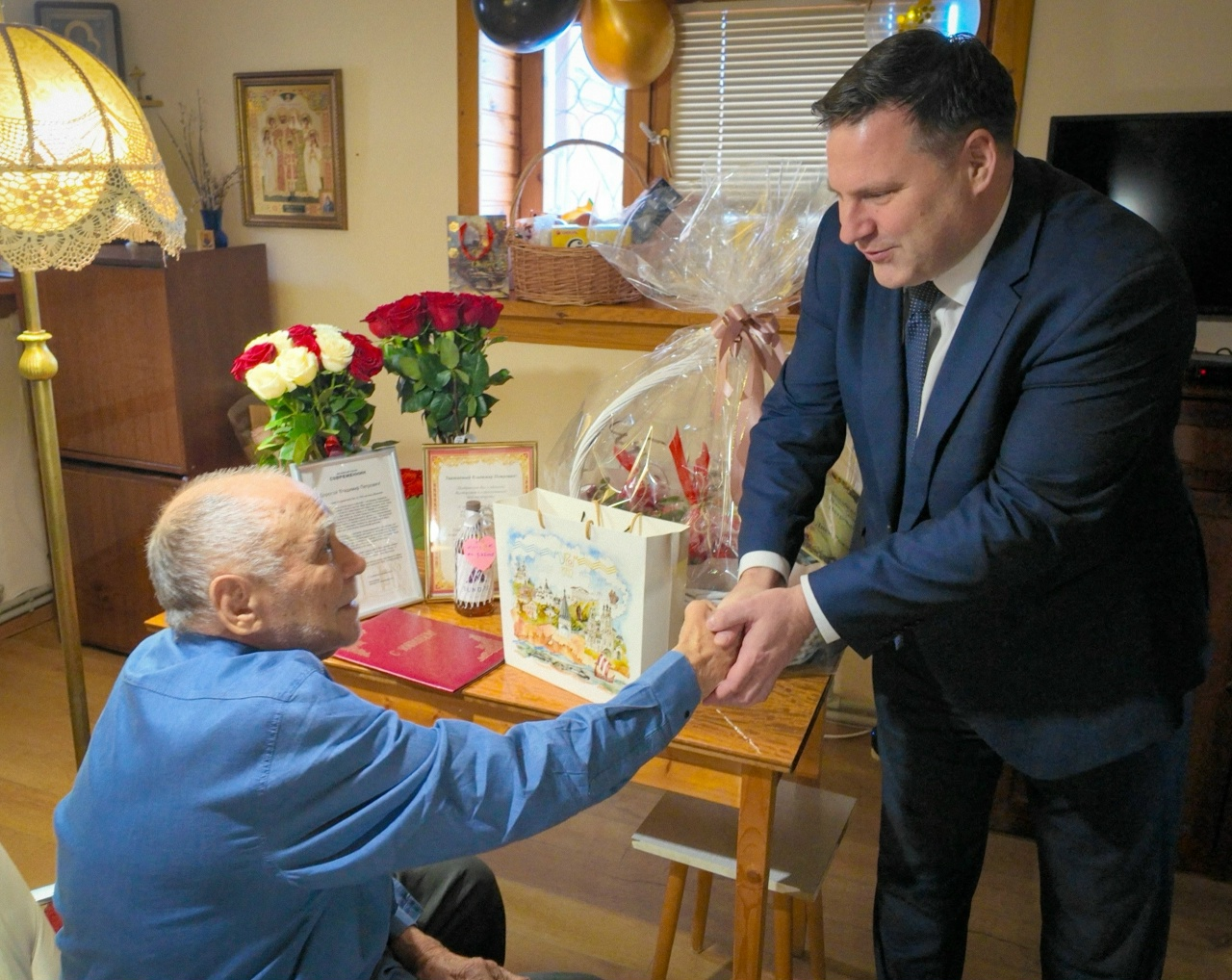 Встреча главы Мурома Евгения Рычкова с актёром Владимиром Заманским