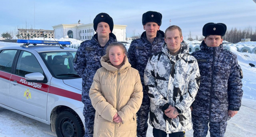 Муромские росгвардейцы спасли замерзающую в лесу семейную пару