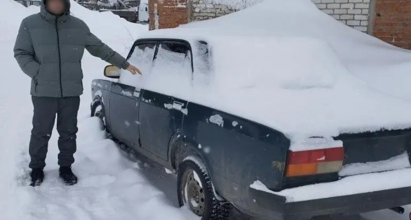 Житель Мурома угнал машину из сугроба, вызвав эвакуатор