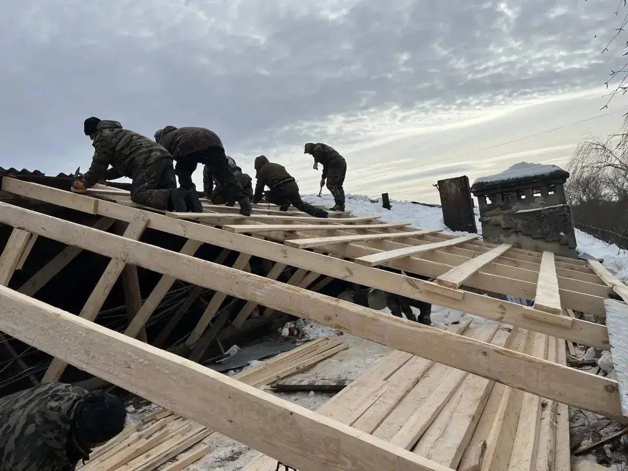 Работы по восстановлению кровли в Петушинском районе