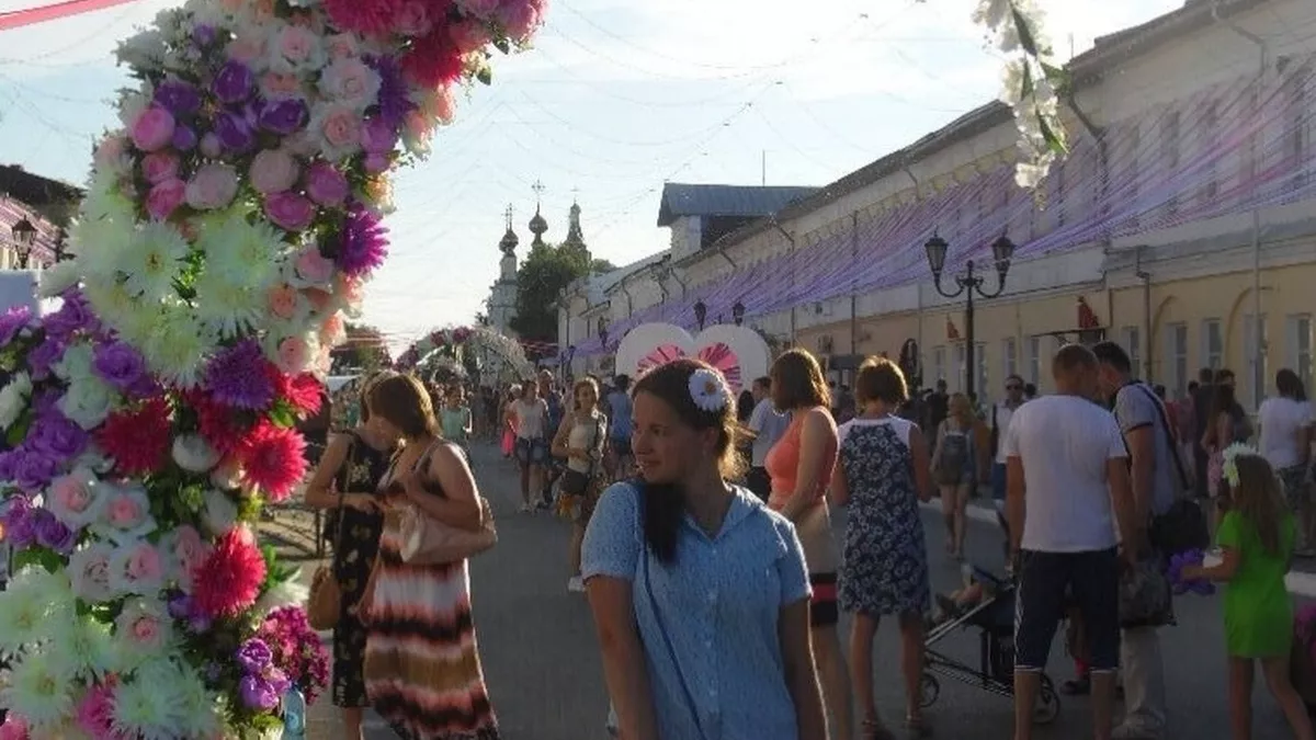 Панорамный вид на исторический центр Мурома с куполами церквей