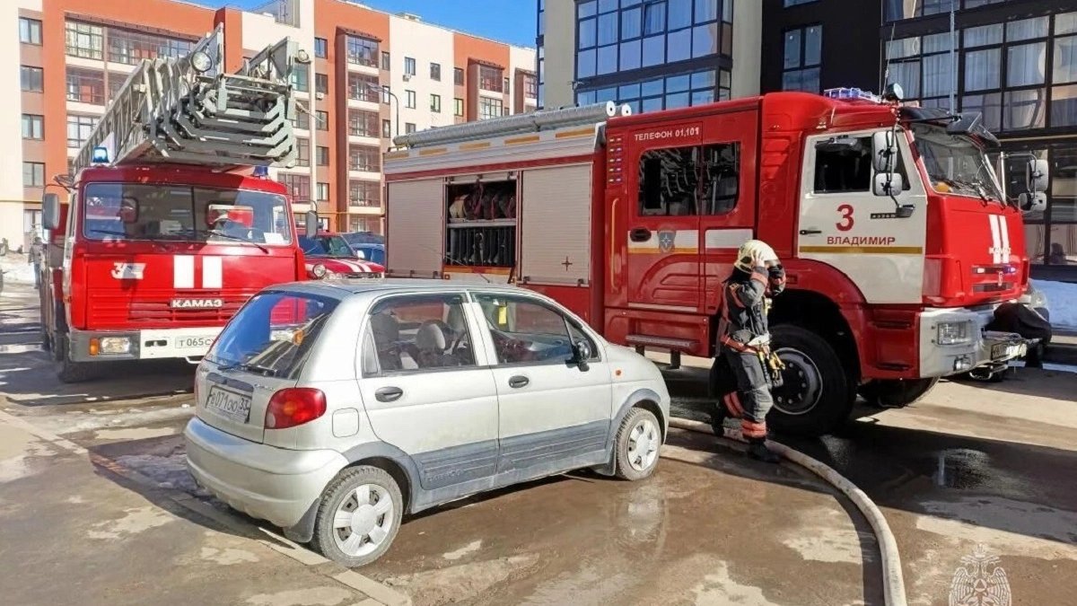 Пожар в жилом комплексе во Владимире