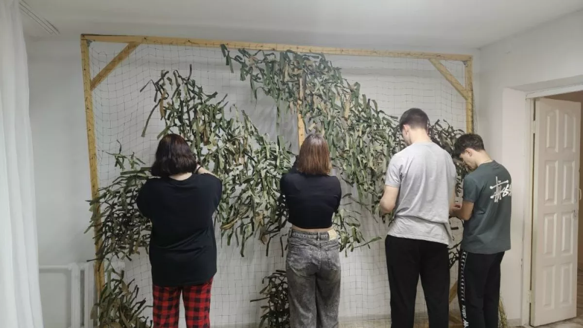 Студенты Муромцевского лесотехнического техникума за работой