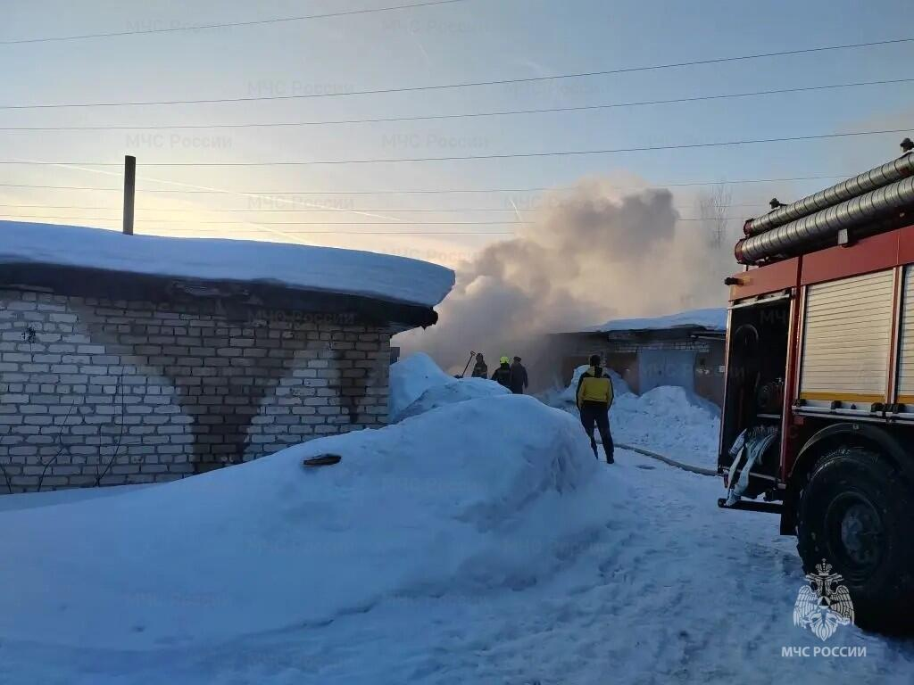 Пожар в гаражах на улице Новая в Муроме