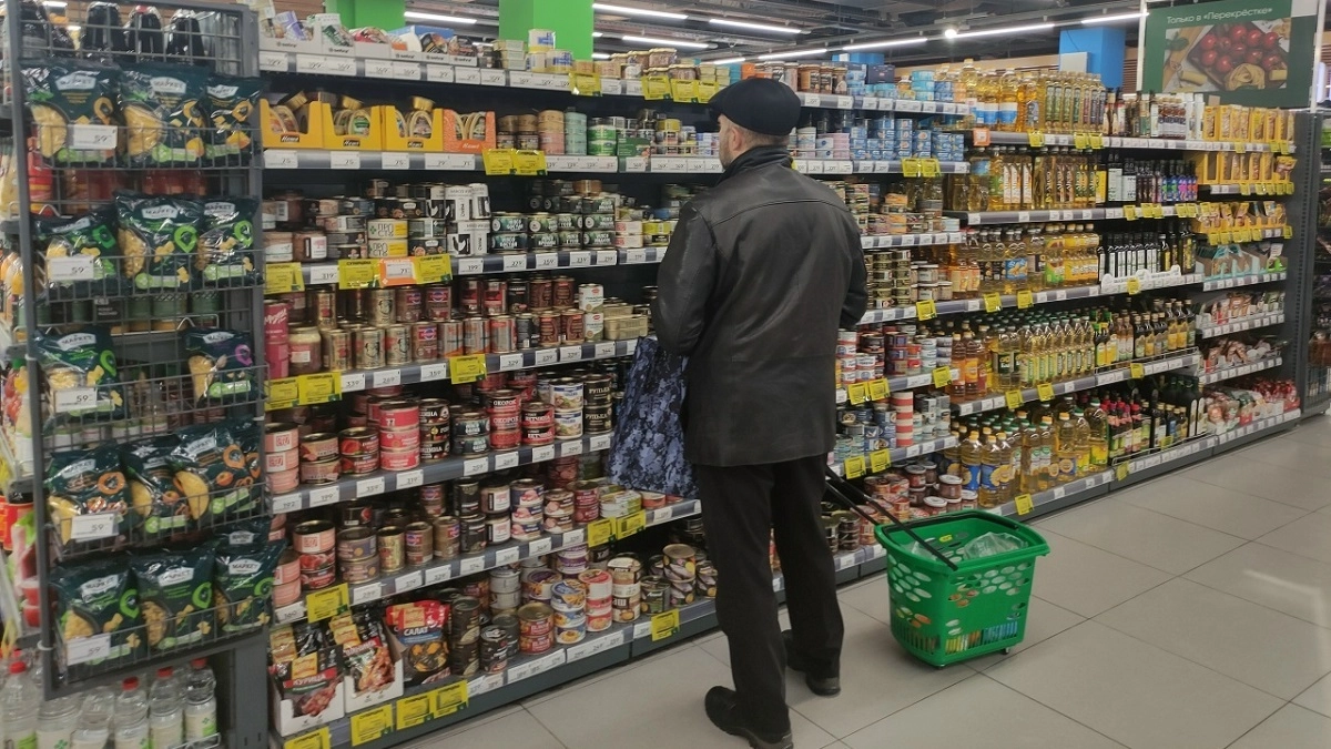 Во Владимире 64-летний и 25-летняя жители украли продукты, используя детскую коляску