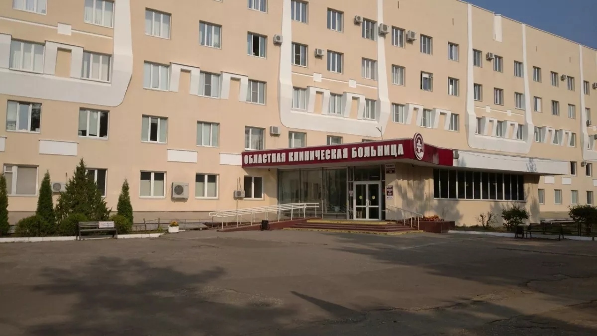 Врачи ОКБ Владимира проводят операцию