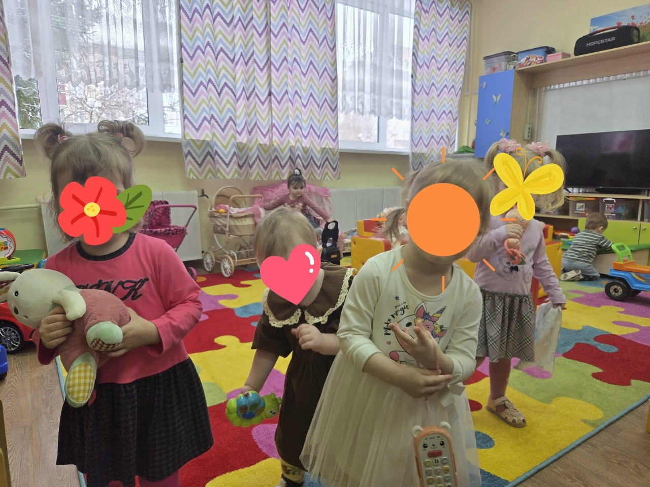 Воспитанники дома малютки в детском саду