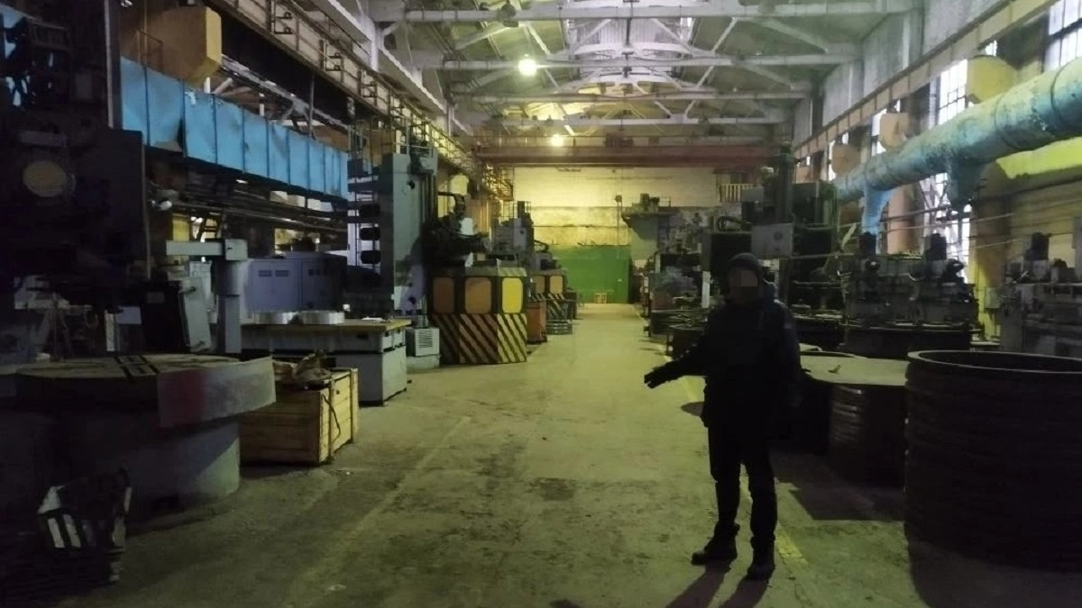 Замдиректора завода в Муроме вывезла с предприятия 150 тонн металла и продала